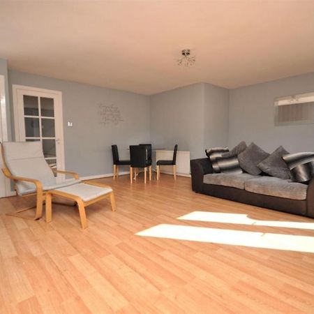 No 11 3 Bed Serviced Appartment Town Centre Girvan Exterior foto