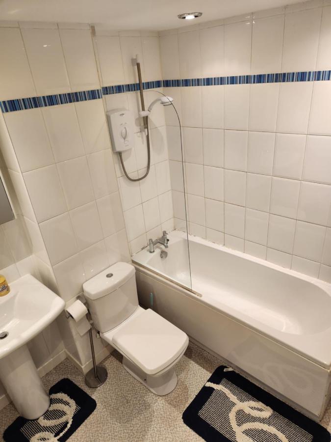 No 11 3 Bed Serviced Appartment Town Centre Girvan Exterior foto