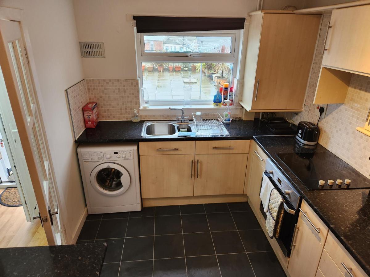 No 11 3 Bed Serviced Appartment Town Centre Girvan Exterior foto