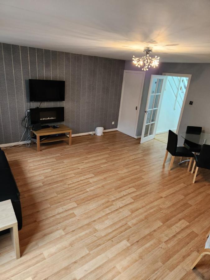 No 11 3 Bed Serviced Appartment Town Centre Girvan Exterior foto